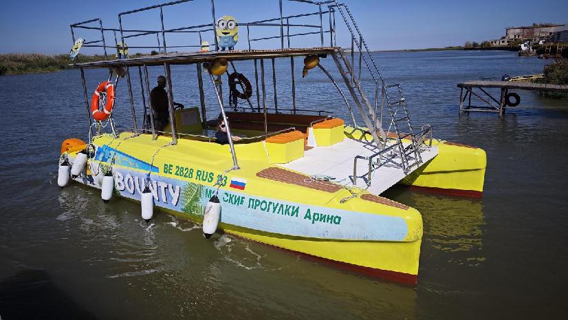 Кайман Катамаран двух этажный